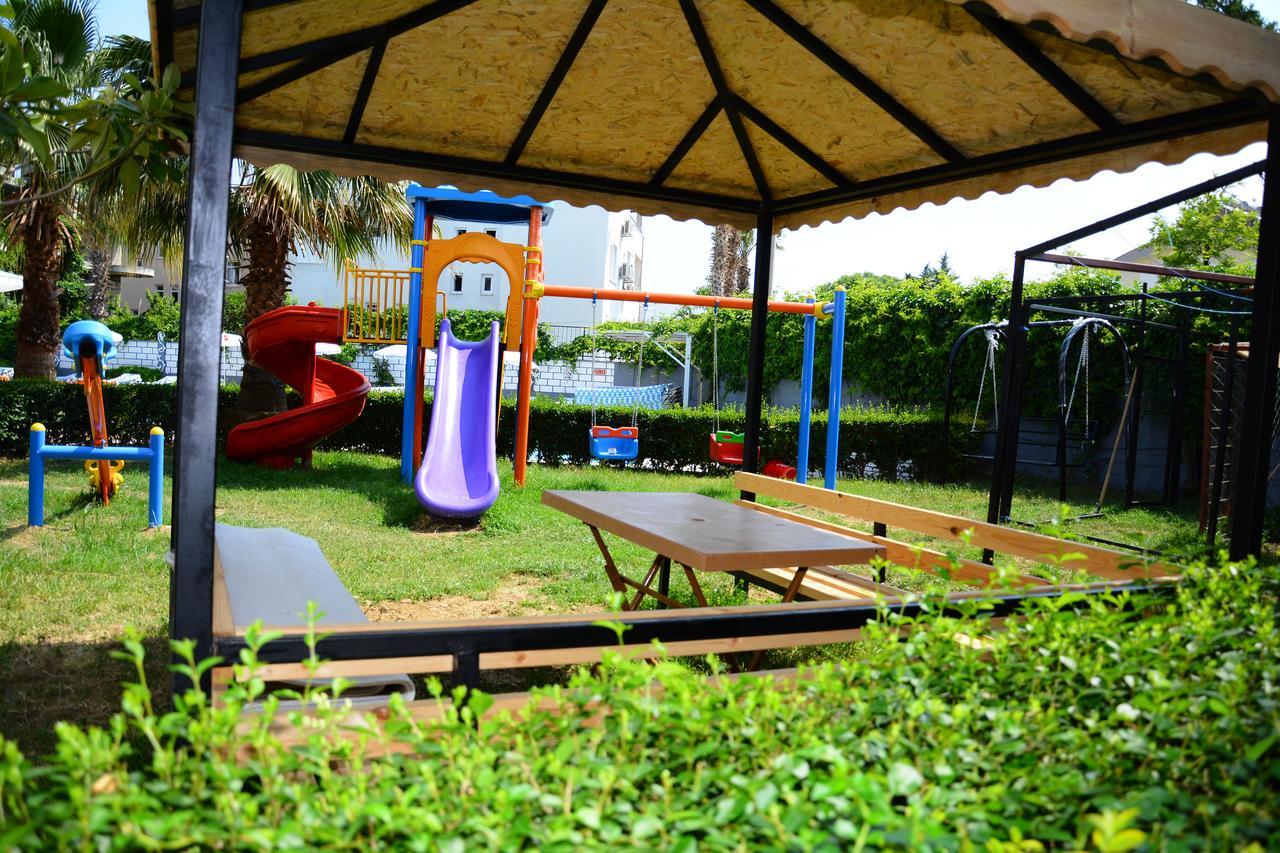 Andros Family Club Aparthotel Side Exterior foto